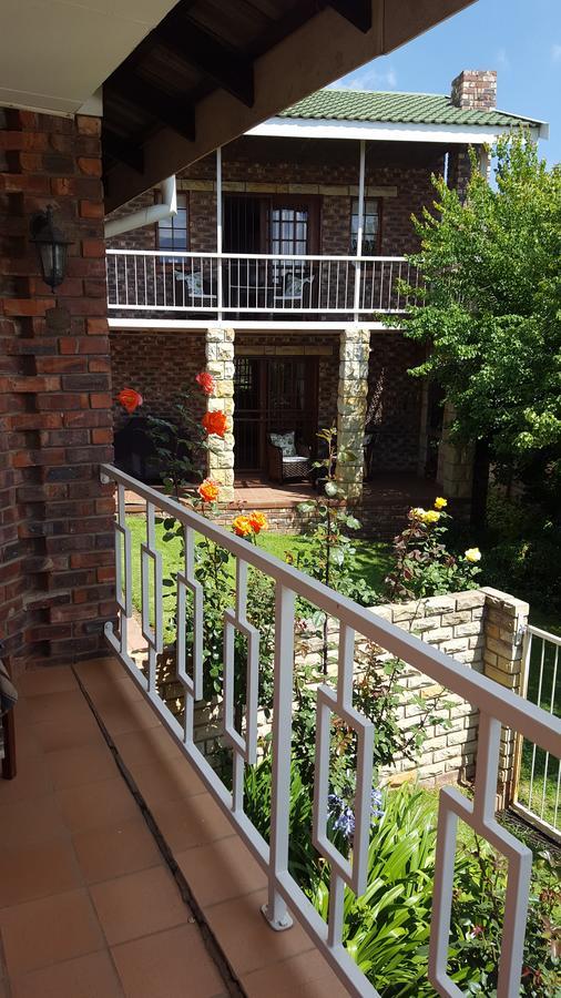 Clarens Cottages Екстер'єр фото