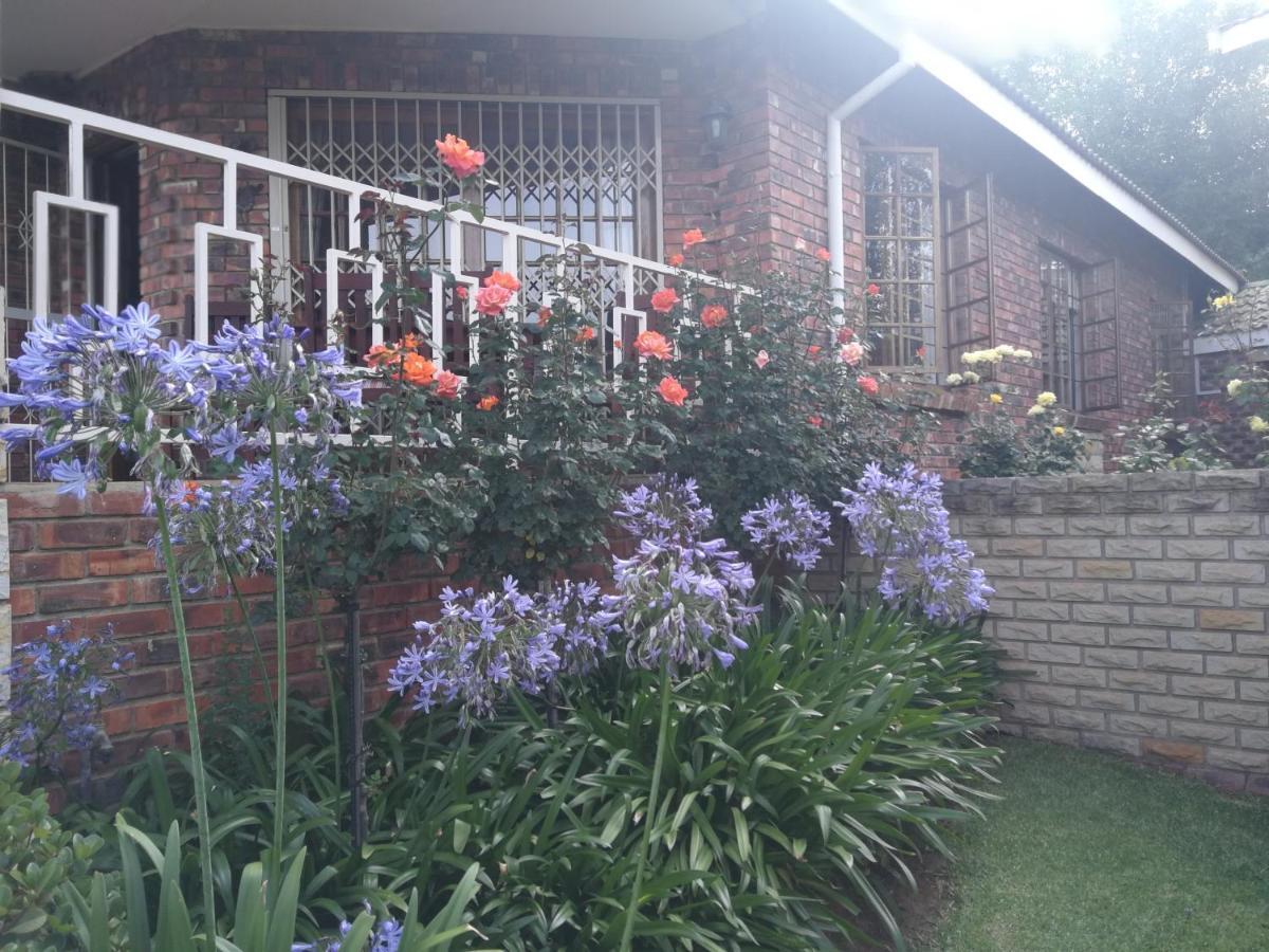 Clarens Cottages Екстер'єр фото