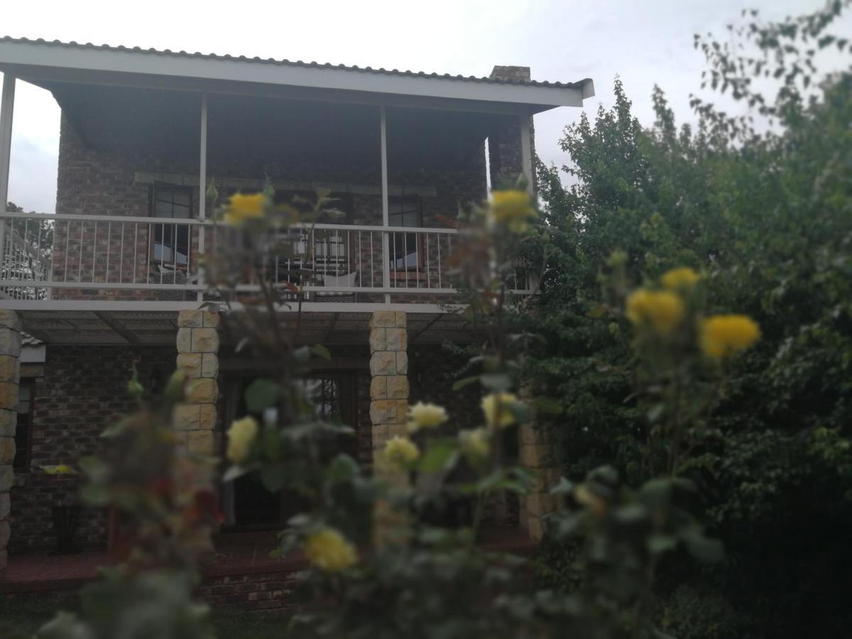 Clarens Cottages Екстер'єр фото