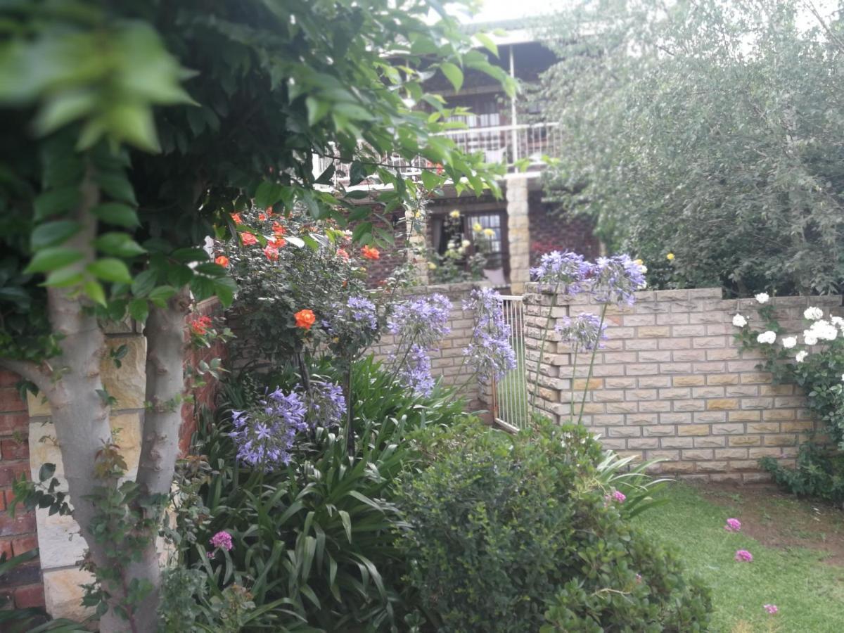 Clarens Cottages Екстер'єр фото