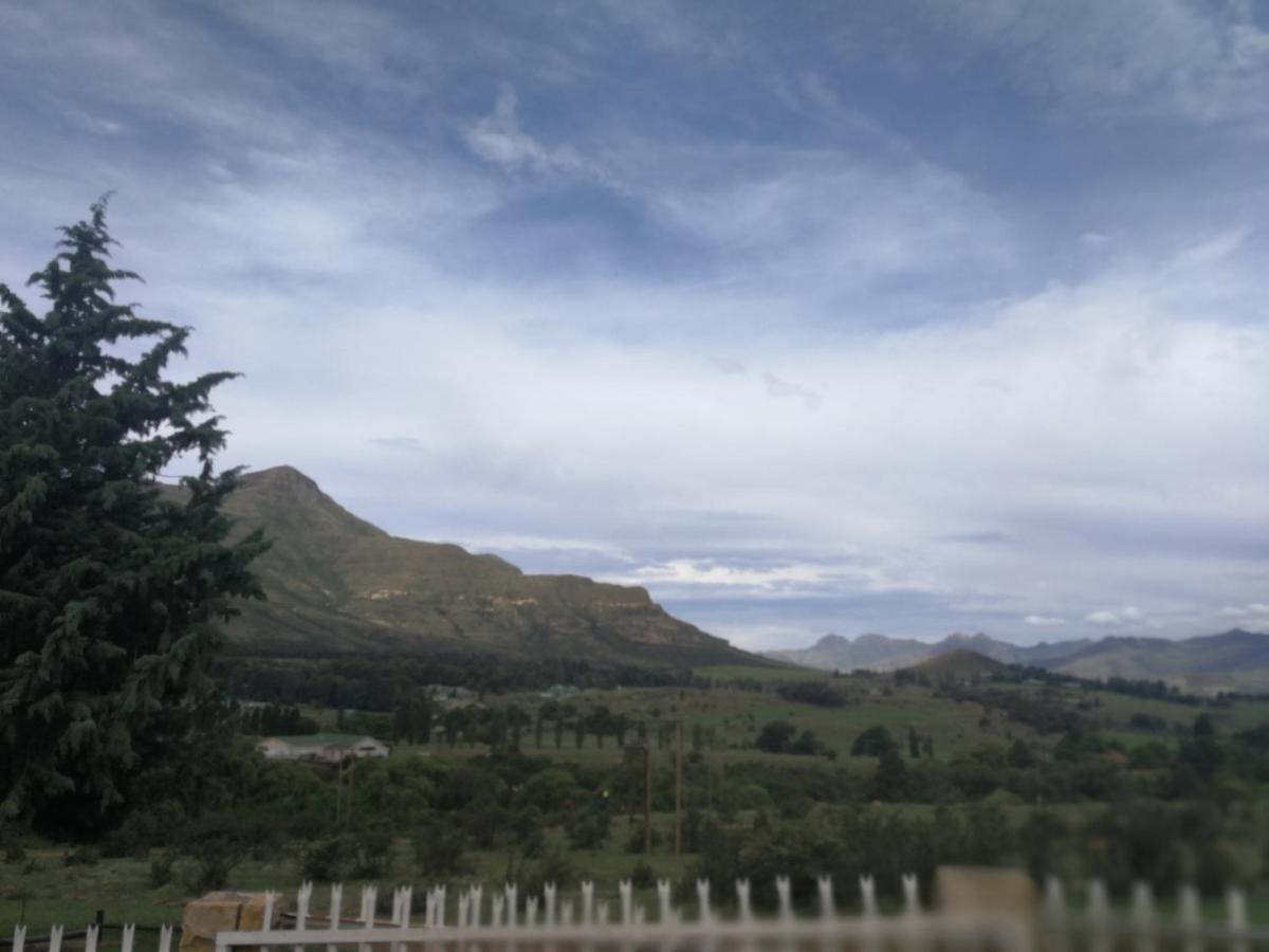 Clarens Cottages Екстер'єр фото
