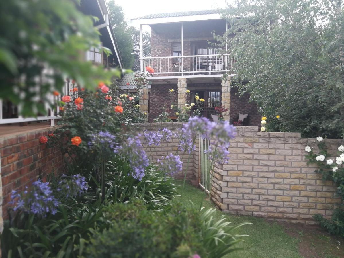 Clarens Cottages Екстер'єр фото